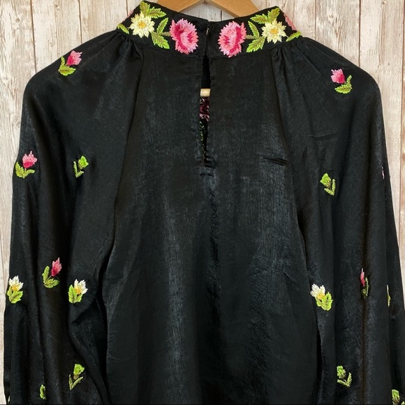 Free People Jessica High Neck Embroidered Black Peasant Blouse Top Boho Gypsy - Picture 13 of 16